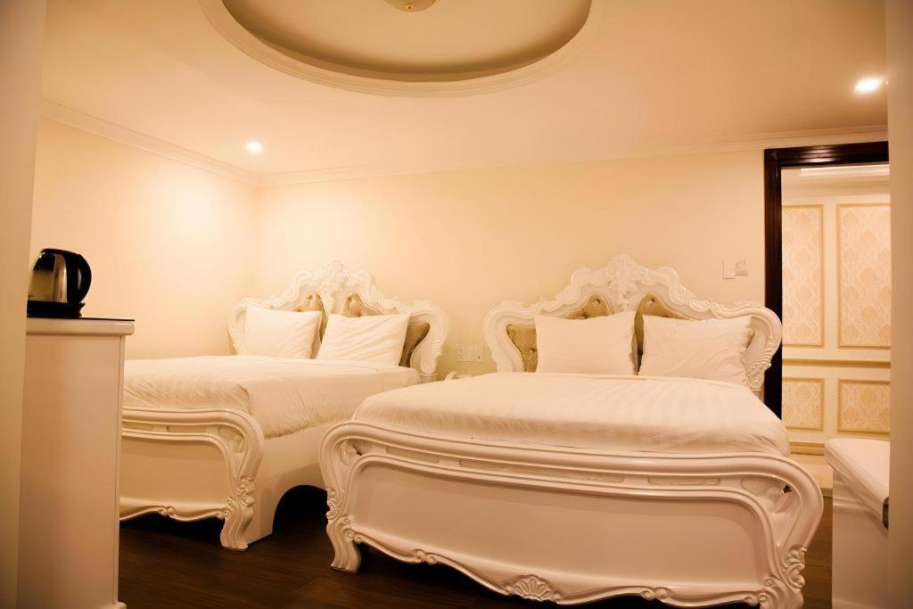 Hoa Sen Vang Hotel Dalat Exterior photo